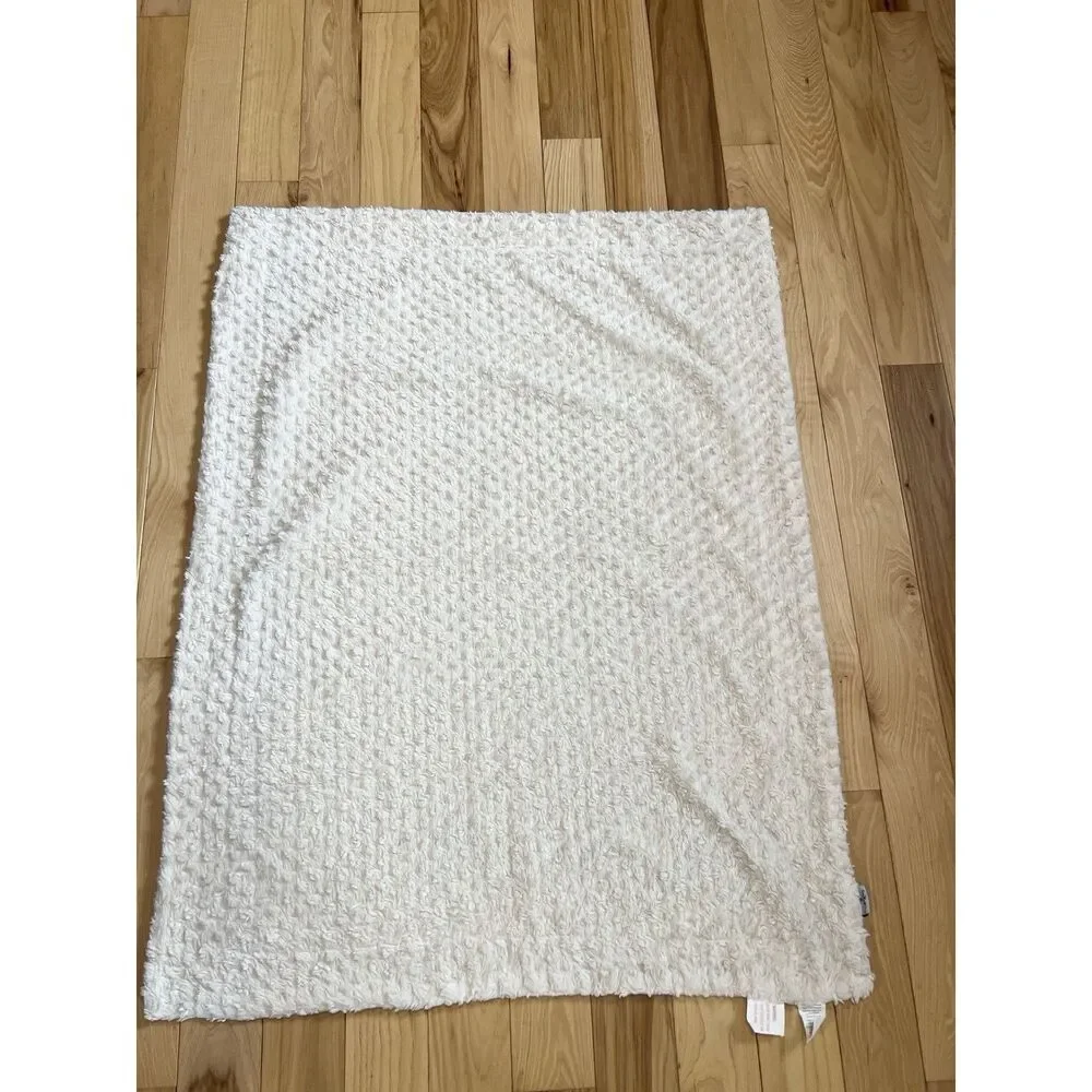 Thro by Marlo Lorenz‎ Green Plush Fuzzy Soft Cream Baby Blanket